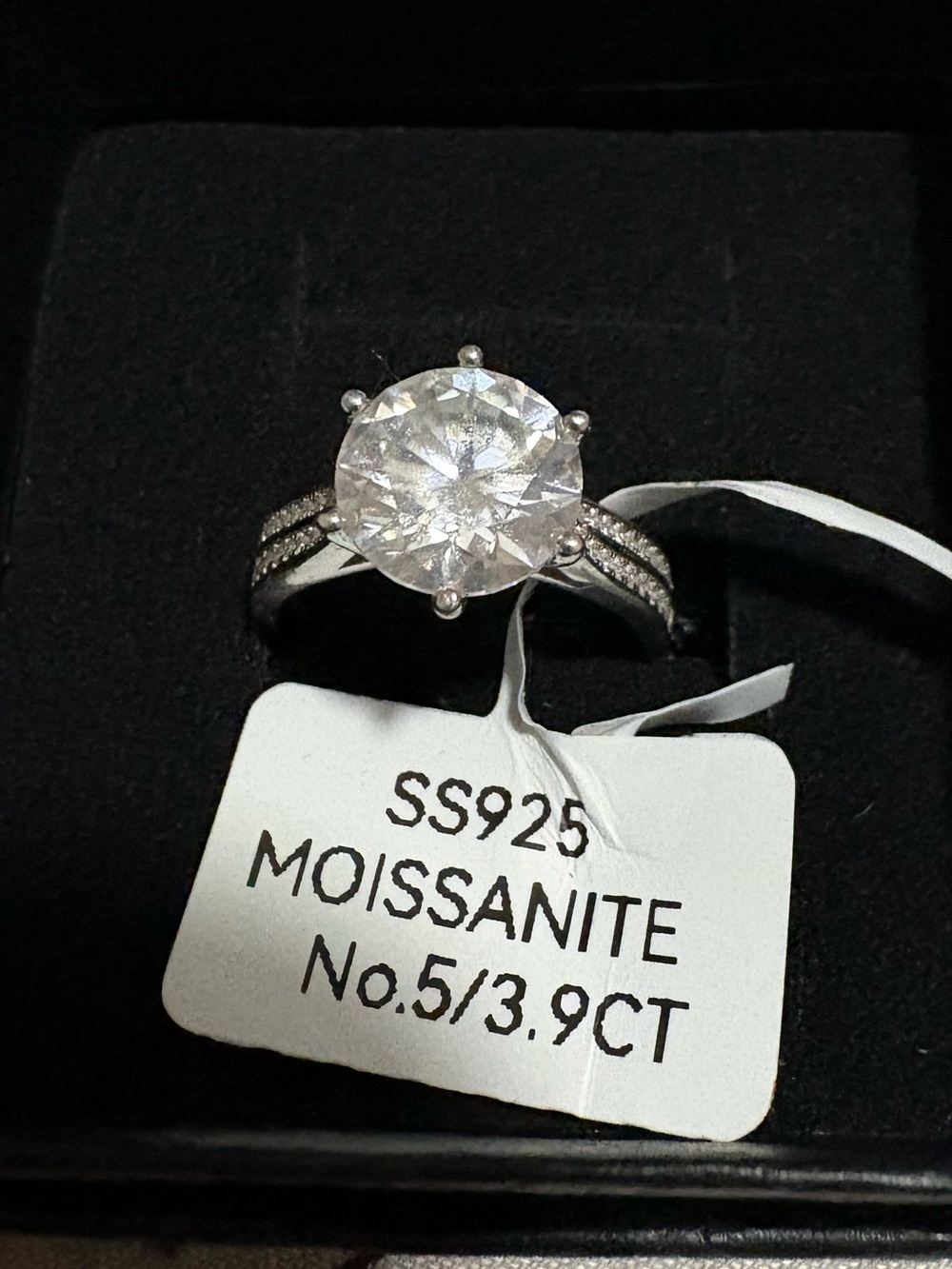 925 Sterling Silver 3.9 CT Moissanite Ring Size 5